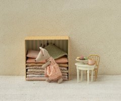 Vintage odkladací stolík Off white