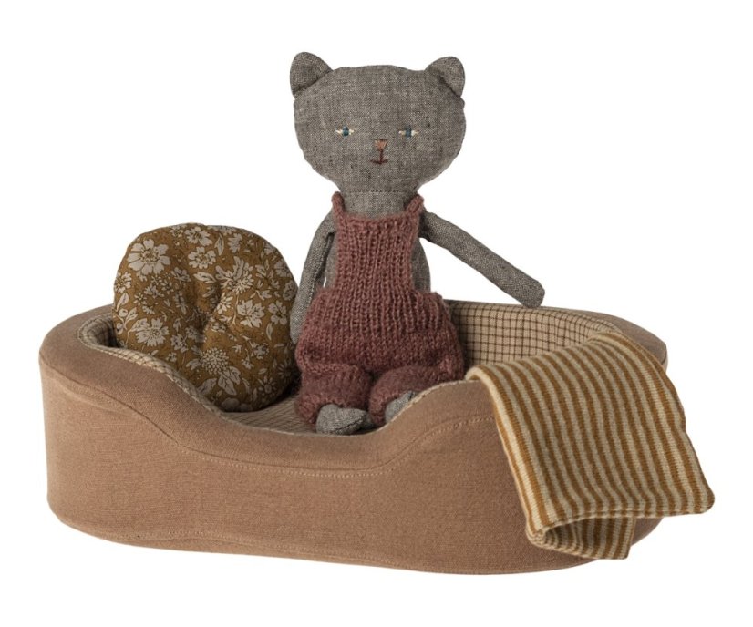 Pelech Small Brown
